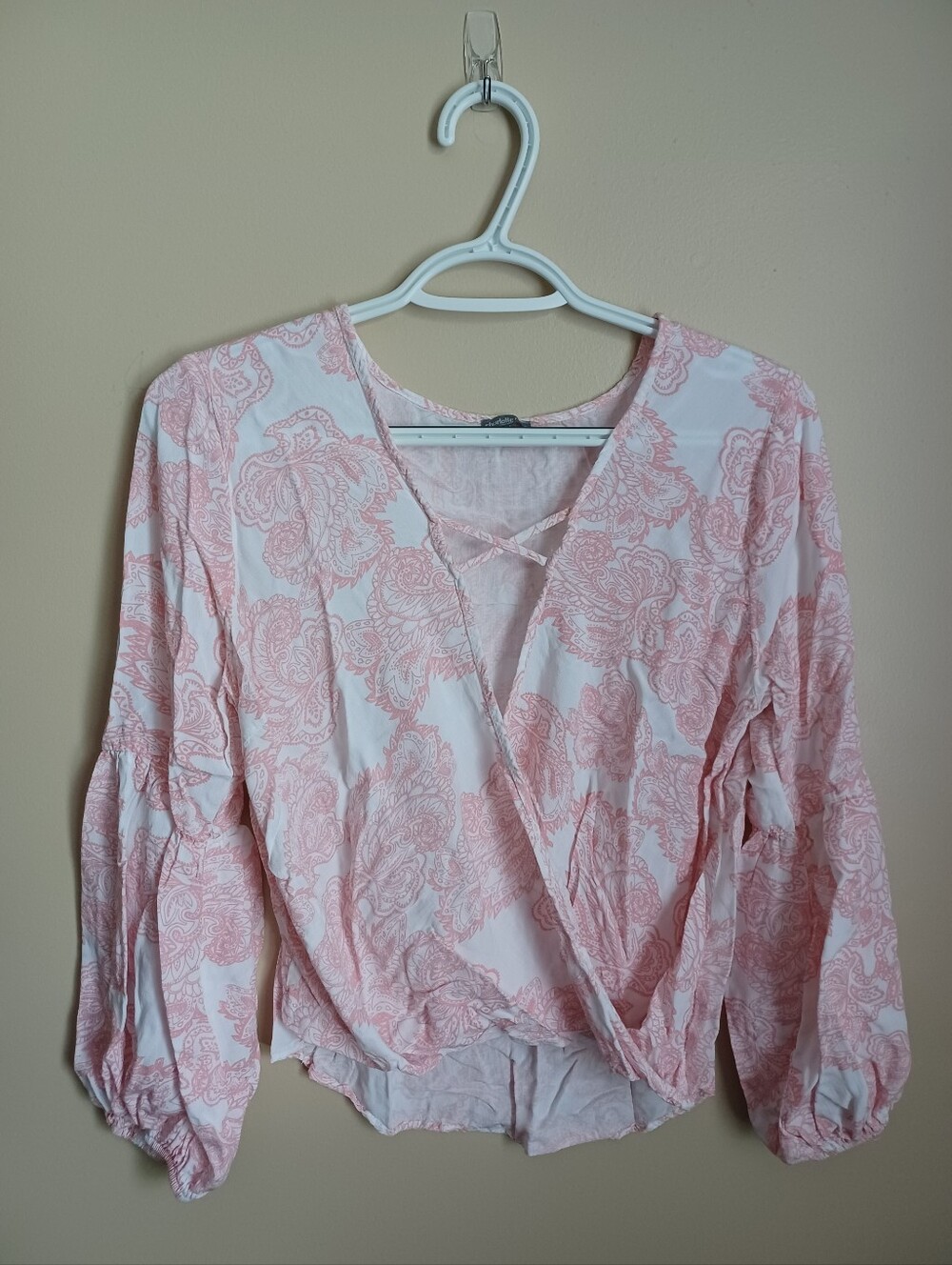 Women's Size M Charolette Russe Pink White Design Rayon Long Sleeve Shirt Top